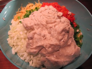 27 hæld champignonsuppe ned i skålen
