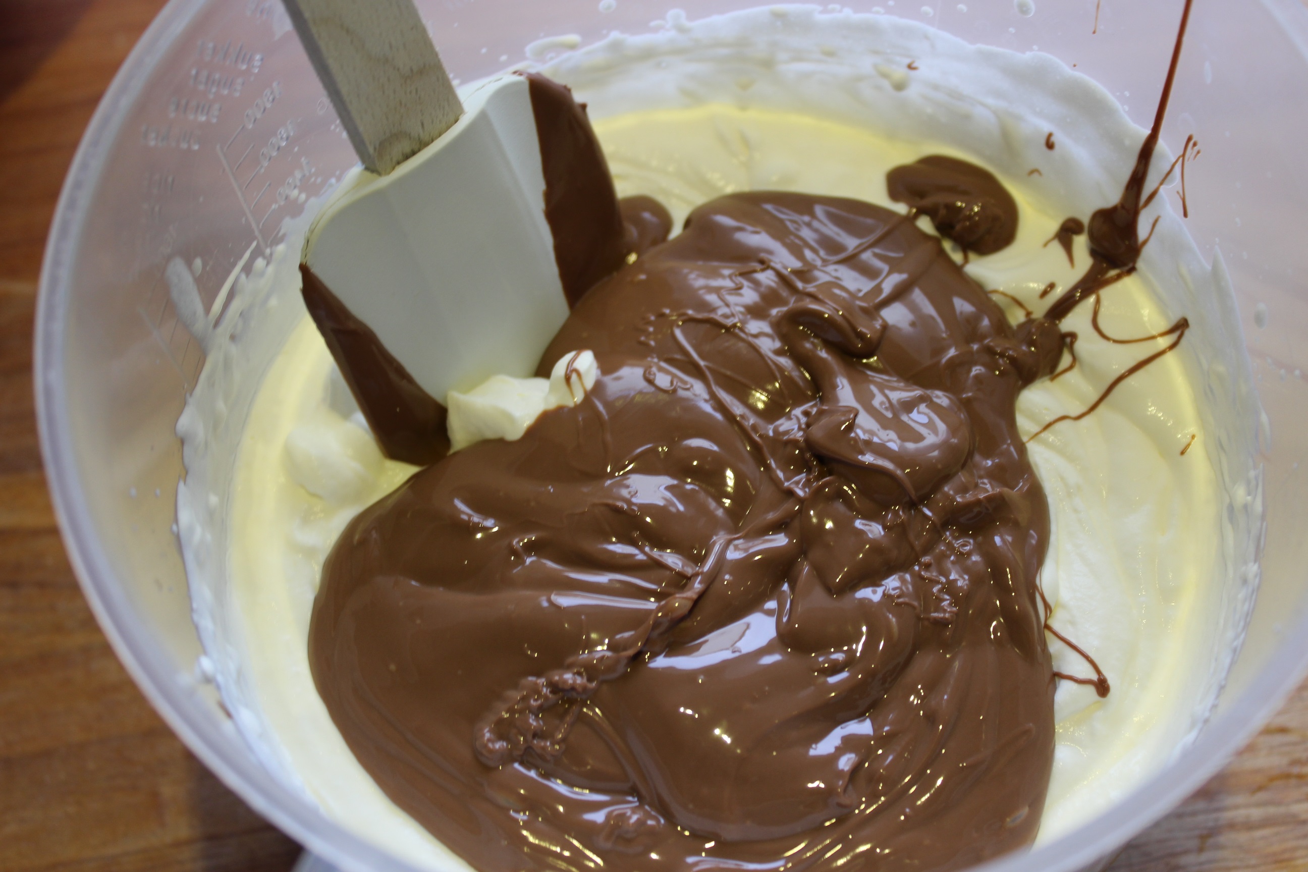 Lys chokolademousse