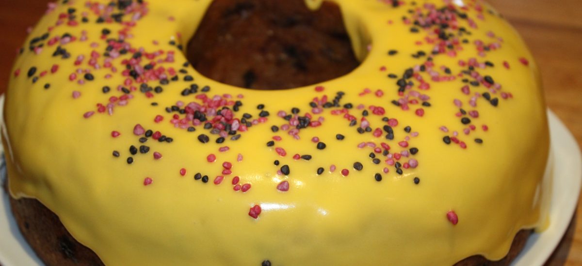 Berry bundt cake